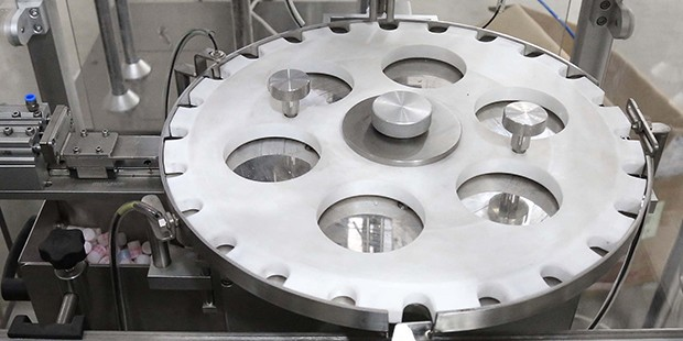 What is a round bottle machine?